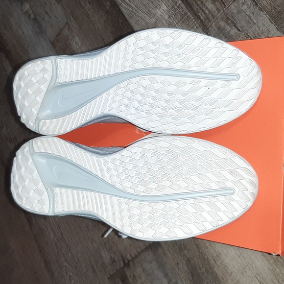 Womens 8.5 Nike quest 5 - Picture 5 of 7